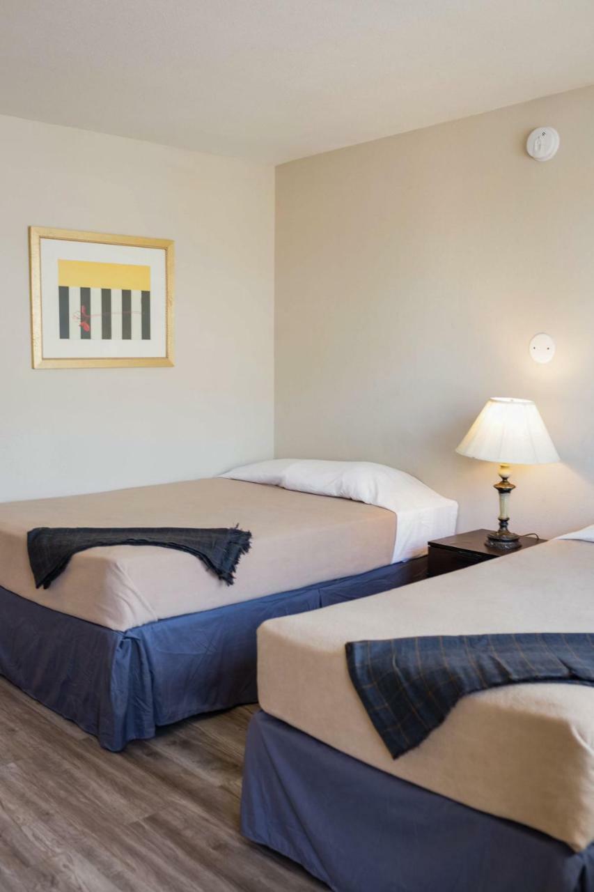 Merit Inn And Suites Бомонт Екстер'єр фото